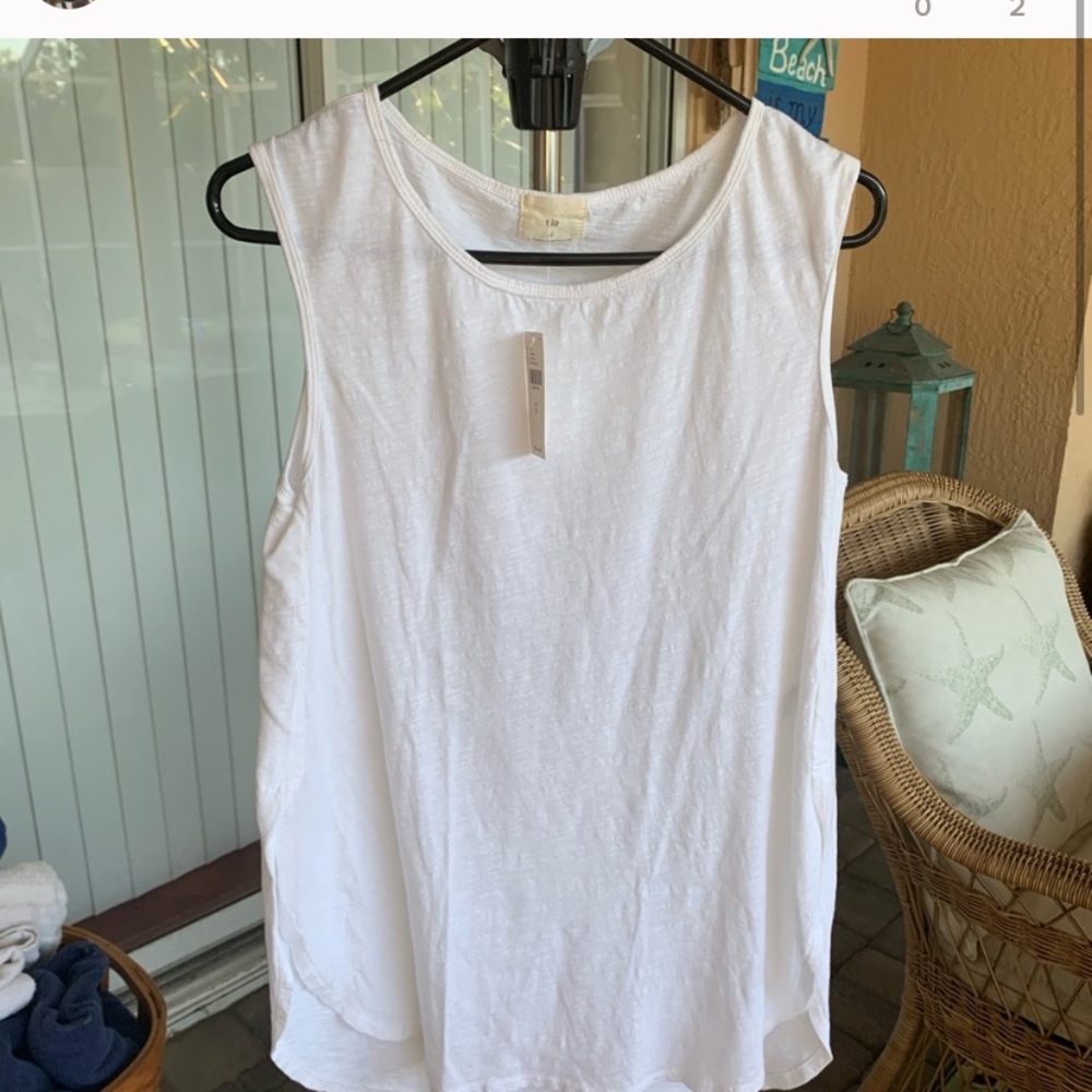 T.la Anthropologie top. New.  Size S